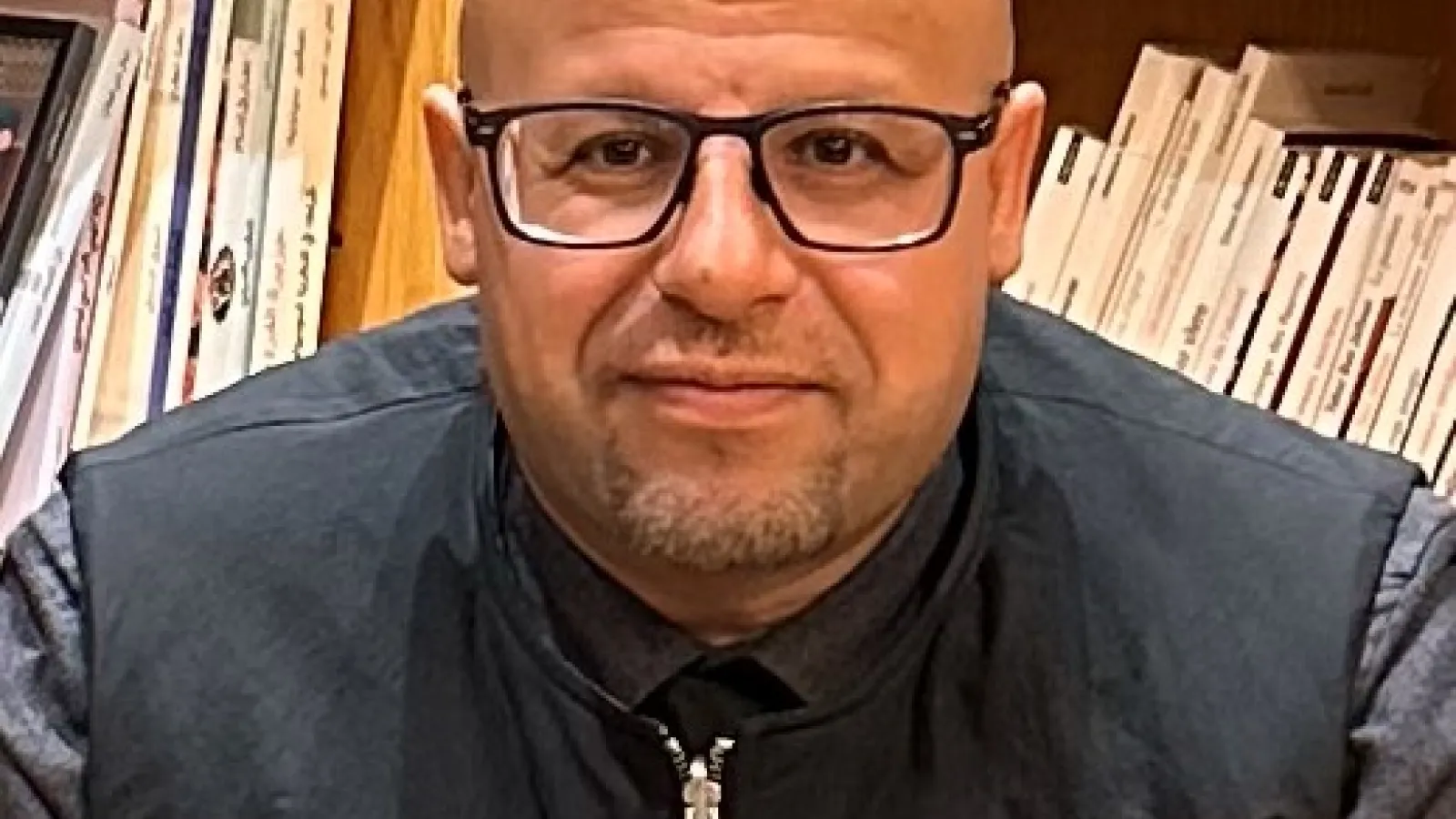 Author Nouri Gana