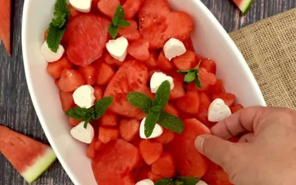 a bowl of bateekh wi jibneh