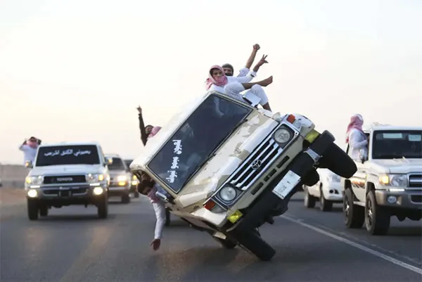 Picture of Saudi Tafhit drifting a car.